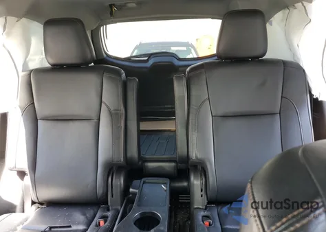 2018 Toyota Highlander Se from USA, damaged, VIN 5TDKZRFH2JS271947